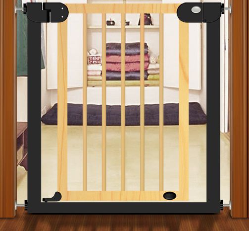 Защитный барьер-калитка Baby Safe для дверного/лестн. проема, 75-85 см, черн./дерево - фото