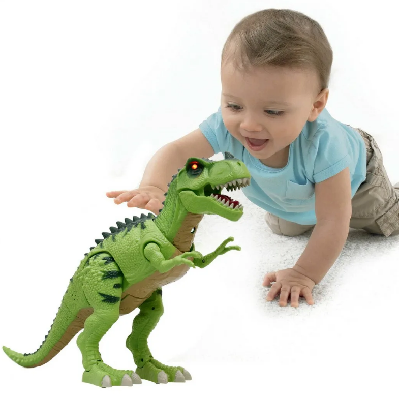 Мальчик с игрушечным динозавром