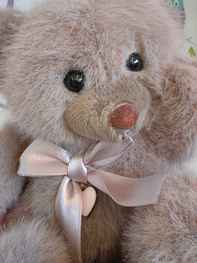 Мягкая игрушка Angel Collection Мишка Валентинка с бантиком, 14 см - N4 Мягкая игрушка Angel Collection Мишка Валентинка с бантиком, 14 см - фото N4